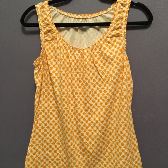 Ruffle edge tank top - Picture 1 of 5